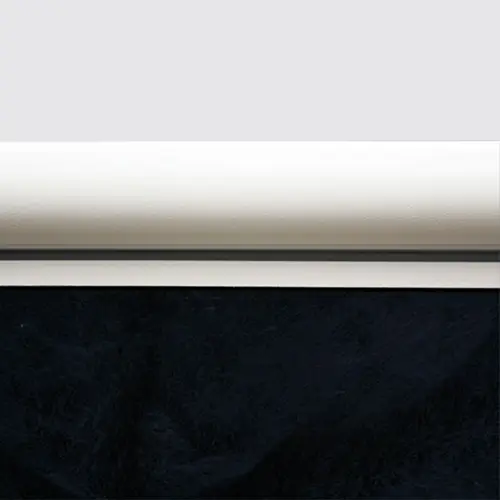 Bullnose coping profile on a pool edge