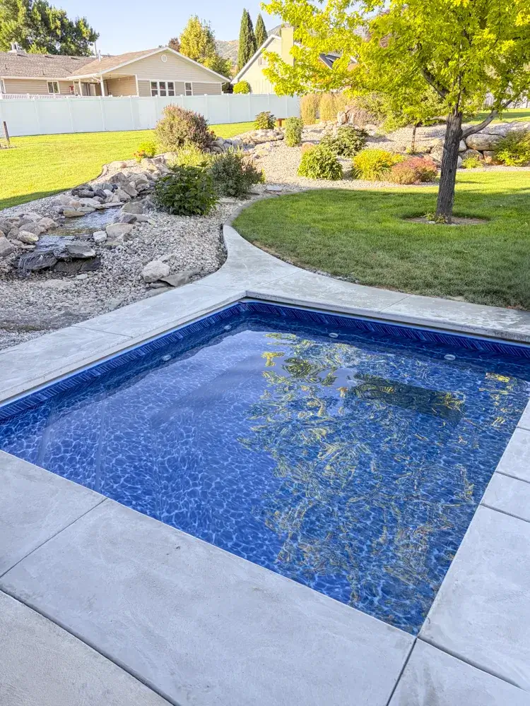 vinyl liner plunge pool with beach house blue beach pebble inground liner